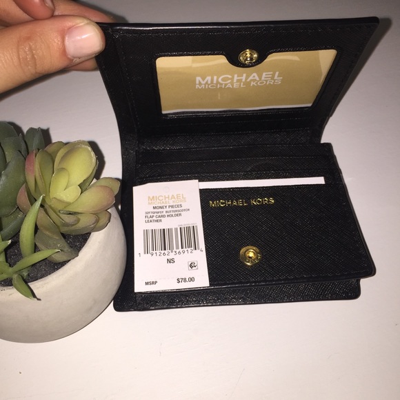 Michael Kors Handbags - Michael Kors Wallet